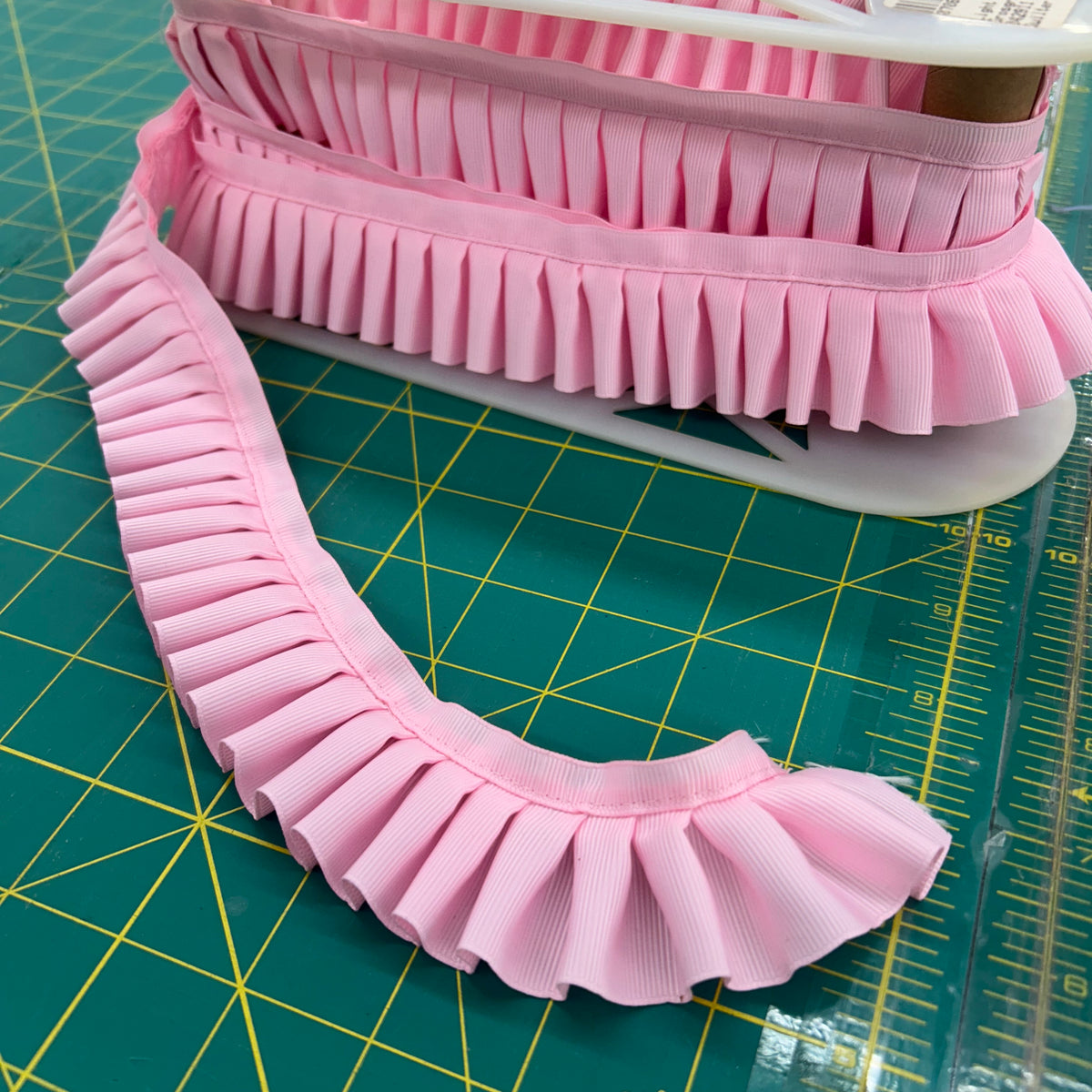 LIGHT PINK RUFFLE – Quilter's Corner SD